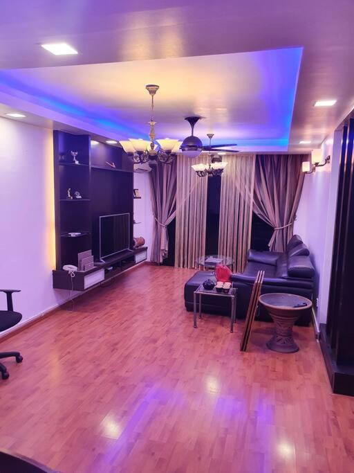 קואלה לומפור Putra Villa Condo מראה חיצוני תמונה